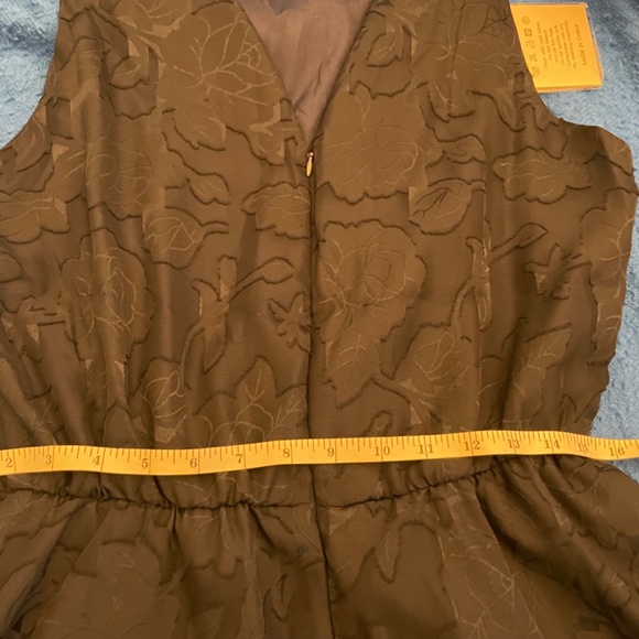 Belongsci Dress - Picture 6 of 6